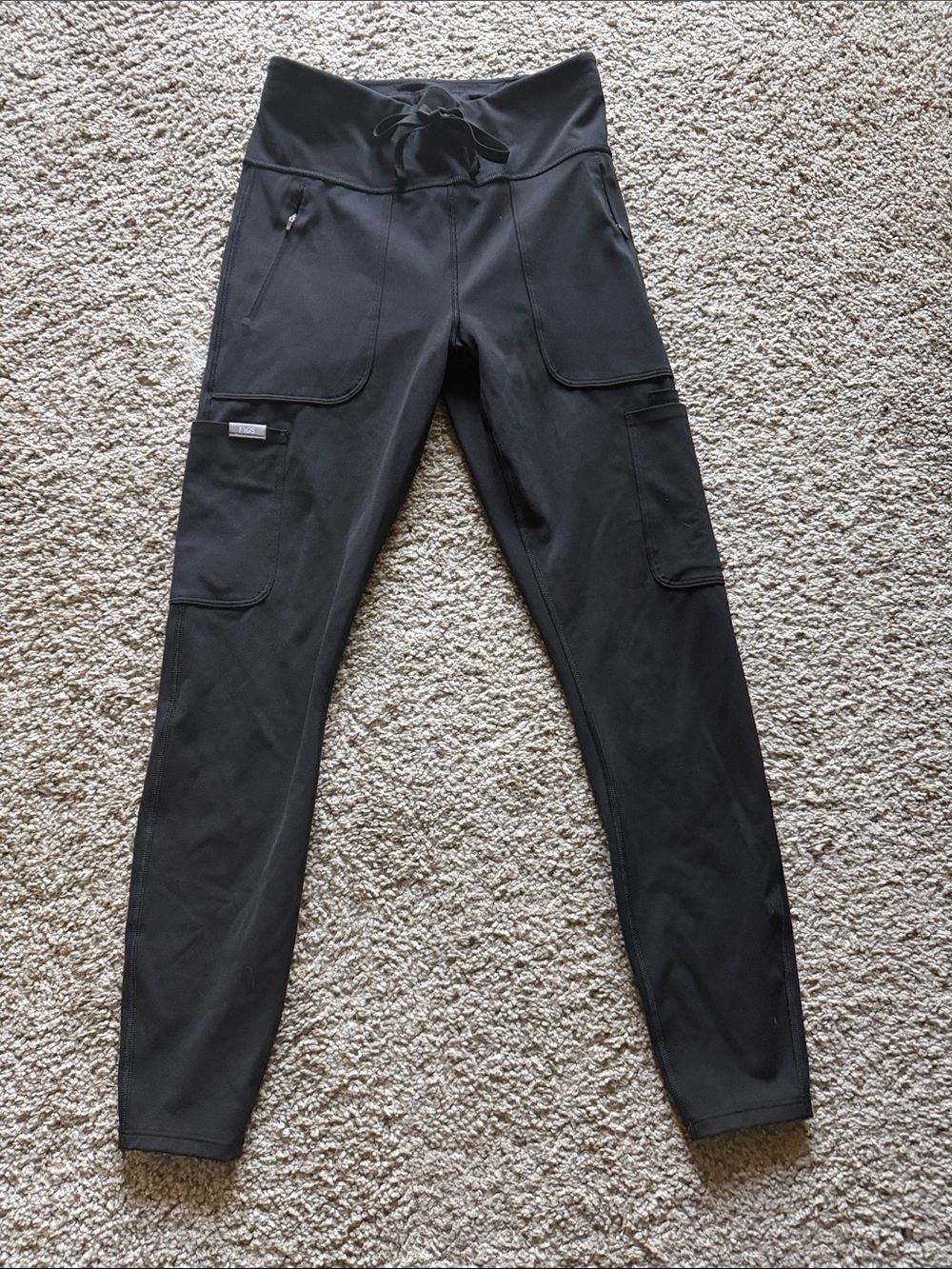 Figs Women’s Black Performance Pocket Leggings size small